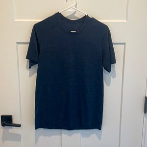 Lululemon mens shirt
